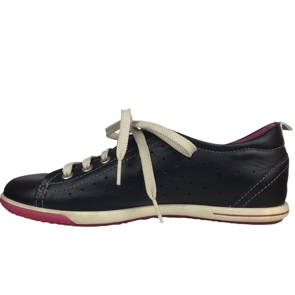 Ecco Shoes - Picture 6 of 15